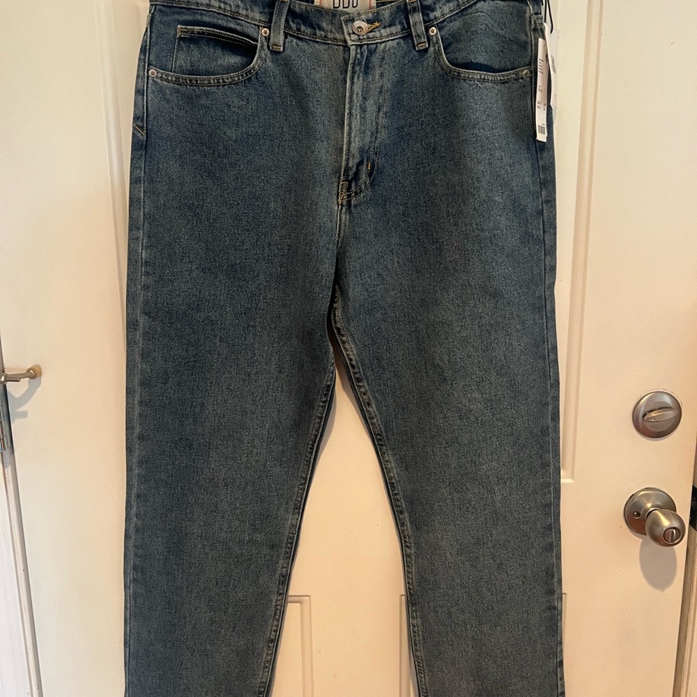 BDG Women’s 34/32 Vintage Slim Fit jeans